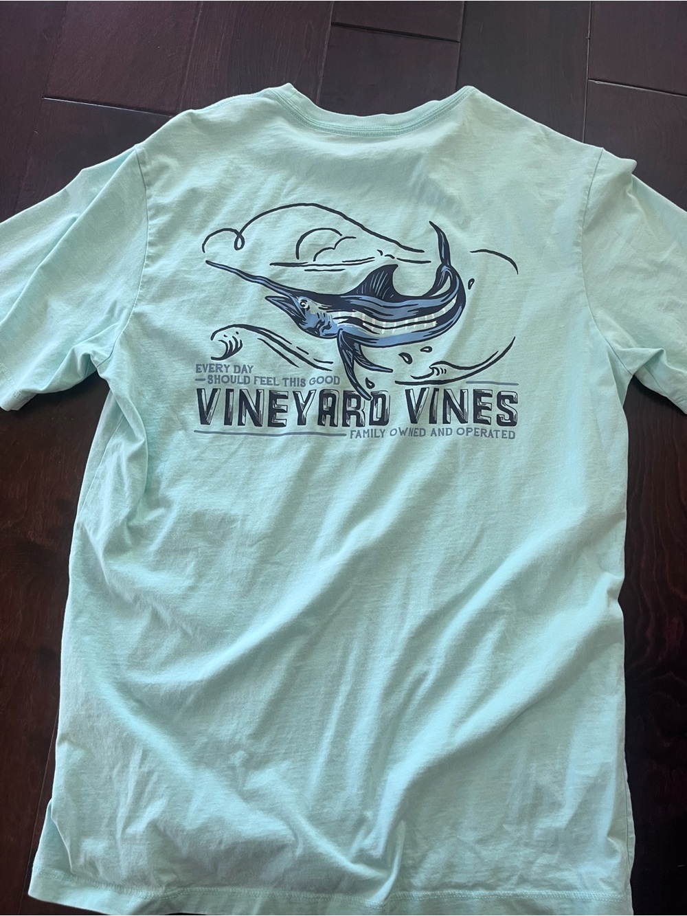 Men’s small Vineyard Vines Light Mint Short-Sleeve Tee with Sailfish Graphic